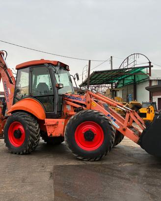 P202-TERNA FIAT HITACHI FB 200 CON TELESCOPICO