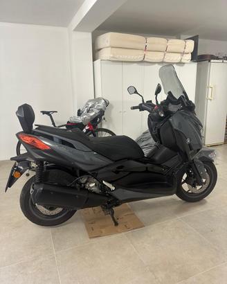 Yamaha xmax300