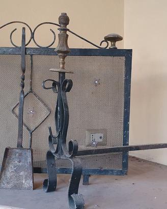 Accessori per caminetto a legna