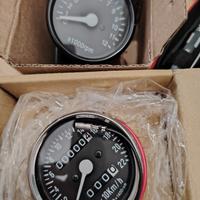 contachilometri e contagiri