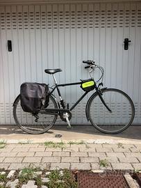 City Bike B'Twin con Borse e Accessori