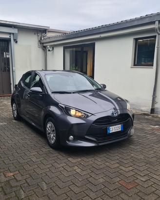 Toyota Yaris 1.5 Hybrid 5p - km reali