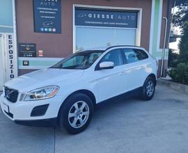VOLVO XC60 D4 Geartronic Momentum AUTO, NAVI, TA