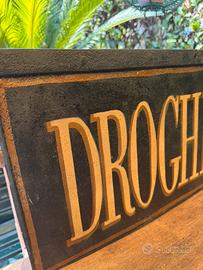 Insegna in ferro “DROGHERIA”