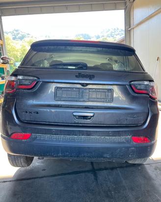Vendiamo ricambi Jeep compass 2.0mjt 4x4
