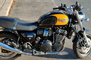 Triumph Thunderbird Sport 900