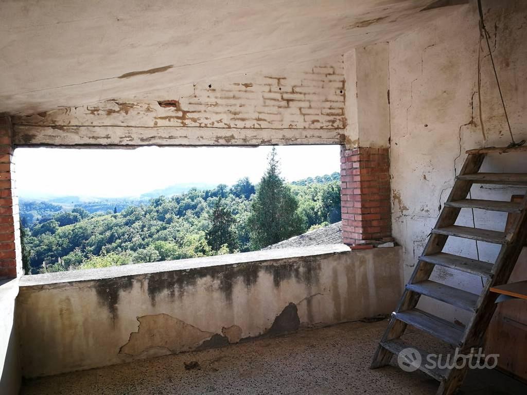 Rustico / Casale di 160 m² con più di 5 locali a M - Vista 2