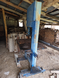 Sega a nastro per trattore