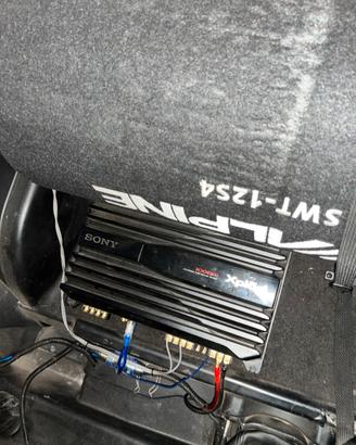 subwoofer e amplificatore