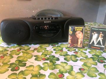 Boombox Sony + Musicassette 