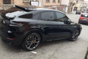 Porsche cayenne full carbon