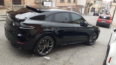Porsche cayenne full carbon