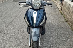 Piaggio Beverly 300