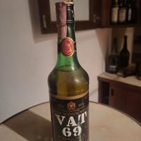 Bottiglia vintage Vat 69 Finest Scotch Whisky