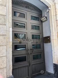 Centro Via Politi bivani ampio per referenziati