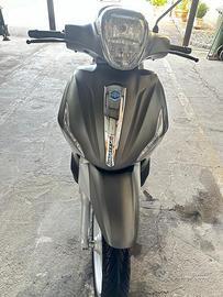 BEVERLY 300 2019 abs asr ie