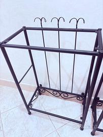 Due scaffali stile industrial