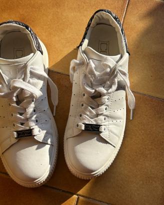 Scarpe da ginnastica CULT – come nuove