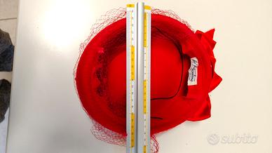 Cappello donna rosso con veletta di pizzo