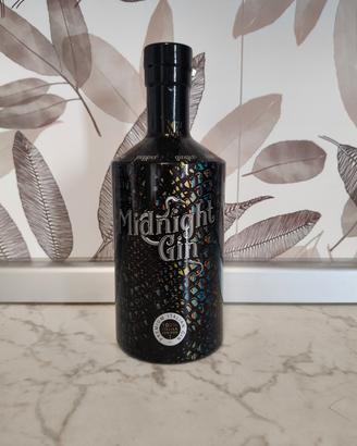 bottiglia vuota di gin 