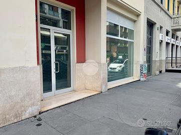 NEGOZIO A MILANO
