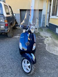 Vespa 50 LXV 4 tempi a benzina