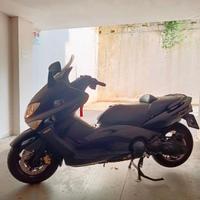 Yamaha TMax 