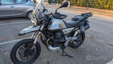 Moto Guzzi V85TT 