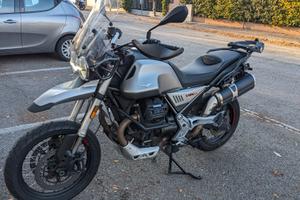 Moto Guzzi V85TT 