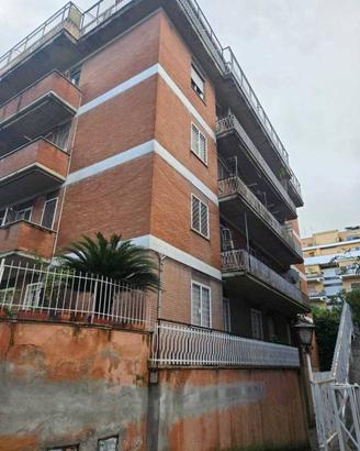 Appartamento di 150 m² con 4 locali a Roma