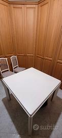 Tavolo in legno allungabile + sedie