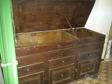 Al miglior offerente - Madia Antica in castagno