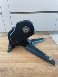 Tacx Flux S Smart - Come nuovo, 15 ore di utilizzo
