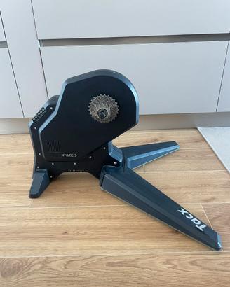 Tacx Flux S Smart - Come nuovo, 15 ore di utilizzo