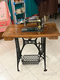 Macchina da cucire vintage Stucki mobile originale