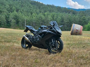 suzuki gsxr yoshimura 750 2010