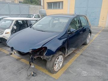 Volkswagen Golf 6 2.0TD CFF Demolita Per Ricambi