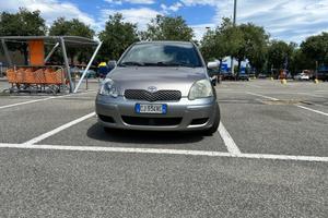 Toyota Yaris 1.0i 16V cat 5 porte