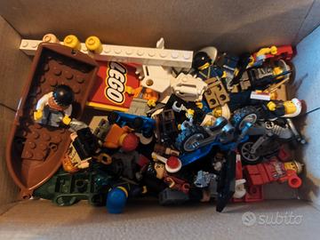 Lego minifigures  e accessori originali 