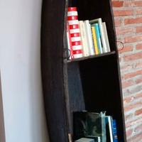 Antica barca vietnamita per libreria