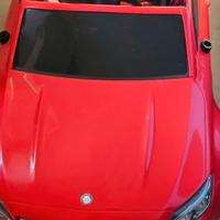 si vende  machina da bambini