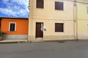 CASA SEMINDIPENDENTE A TORTOLÌ