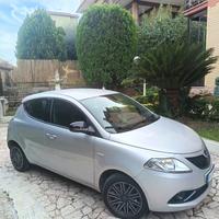 Lancia Ypsilon 1.2 69cv