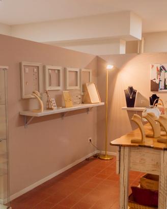 Locale commerciale . Coworking