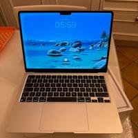 MacBook Air con schermo guadto da sostituire
