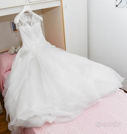abito da sposa bianco