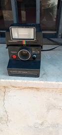 2 macchine fotografiche decisamente vintage  