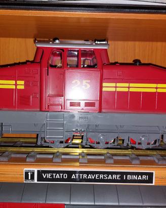 LOCOMOTIVA MARKLIN SCALA 1 + CARRI CHIUSI SCATOLE