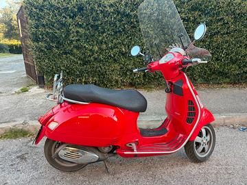 Vespa 250 gts
