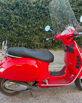 Vespa 250 gts